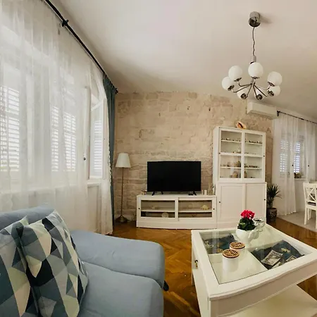 Luxury Lukas Appartement *