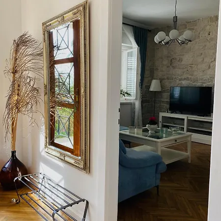 Luxury Lukas Appartement